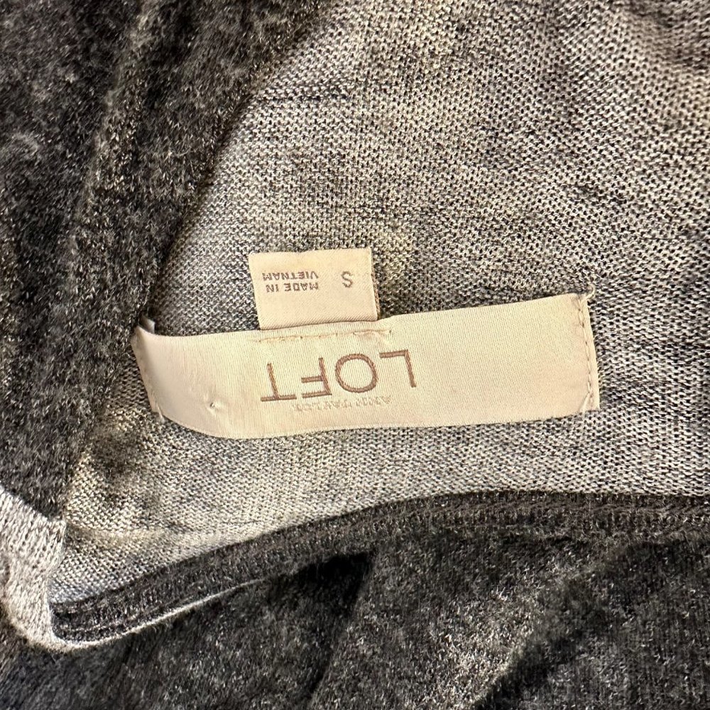 LOFT Colorblock Grey Top - Picture 4 of 5